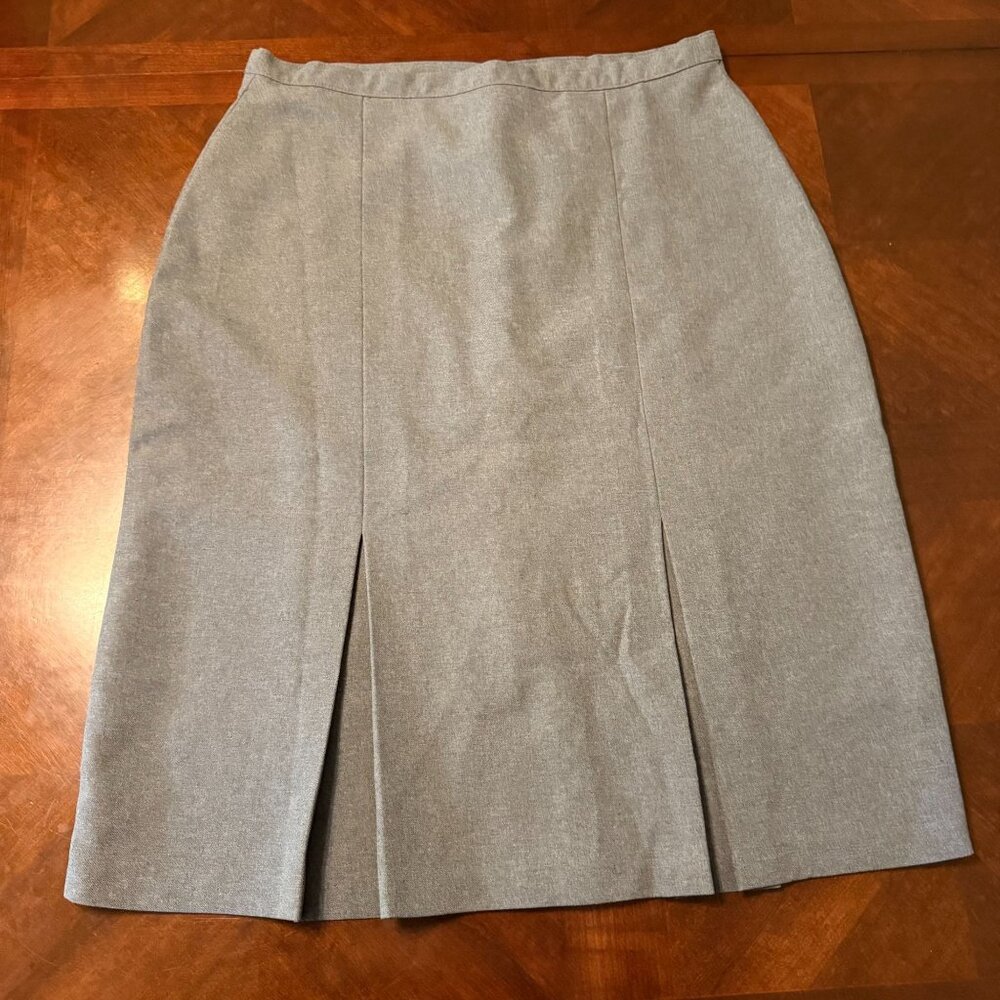 Dressbarn Womens‎ L Gray Knee-Length Skirt With Pleats & Back Zip